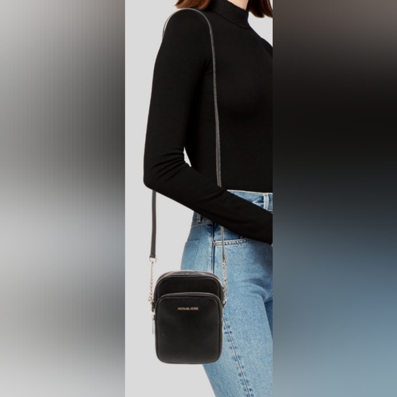 Michael Kors Black Leather Crossbody with Gold Details - Picture 4 of 4